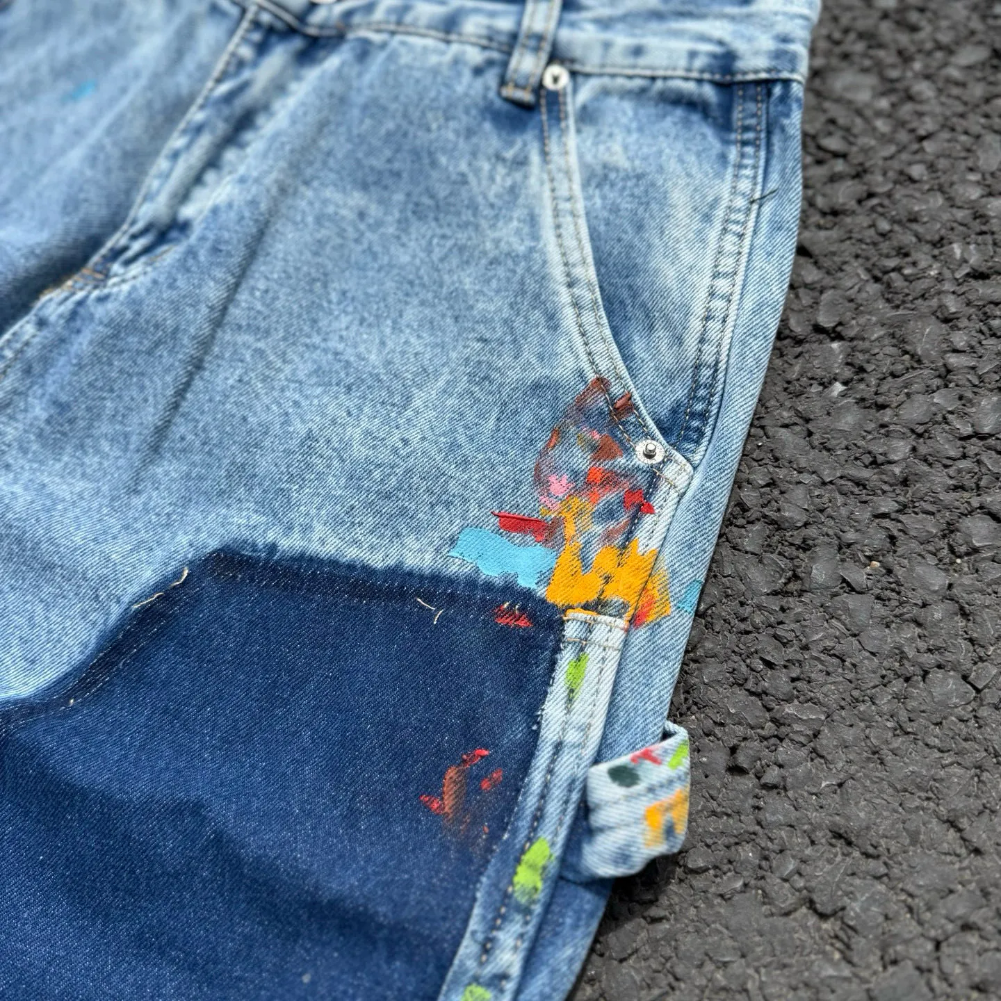 #8163 P250💰 Independent GALLERY DEPT. Vintage splicing loose washed flared jeans - truly restore the ultimate texture of Vintage - original hardware accessories washed and other elevators, QR code analysis are all purchased from the original factory, high degree of restoration, you are welcome to compare the products~ - three-dimensional version loose and comfortable without picking the body shape taller and slimmer factory Seiko original factory quality control same style for men and women can be matched with couples Versatile recommendation Necessary jeans for all seasons -Size: 28 30 32 34 36